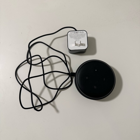Amazon echo dot - Picture 1 of 3